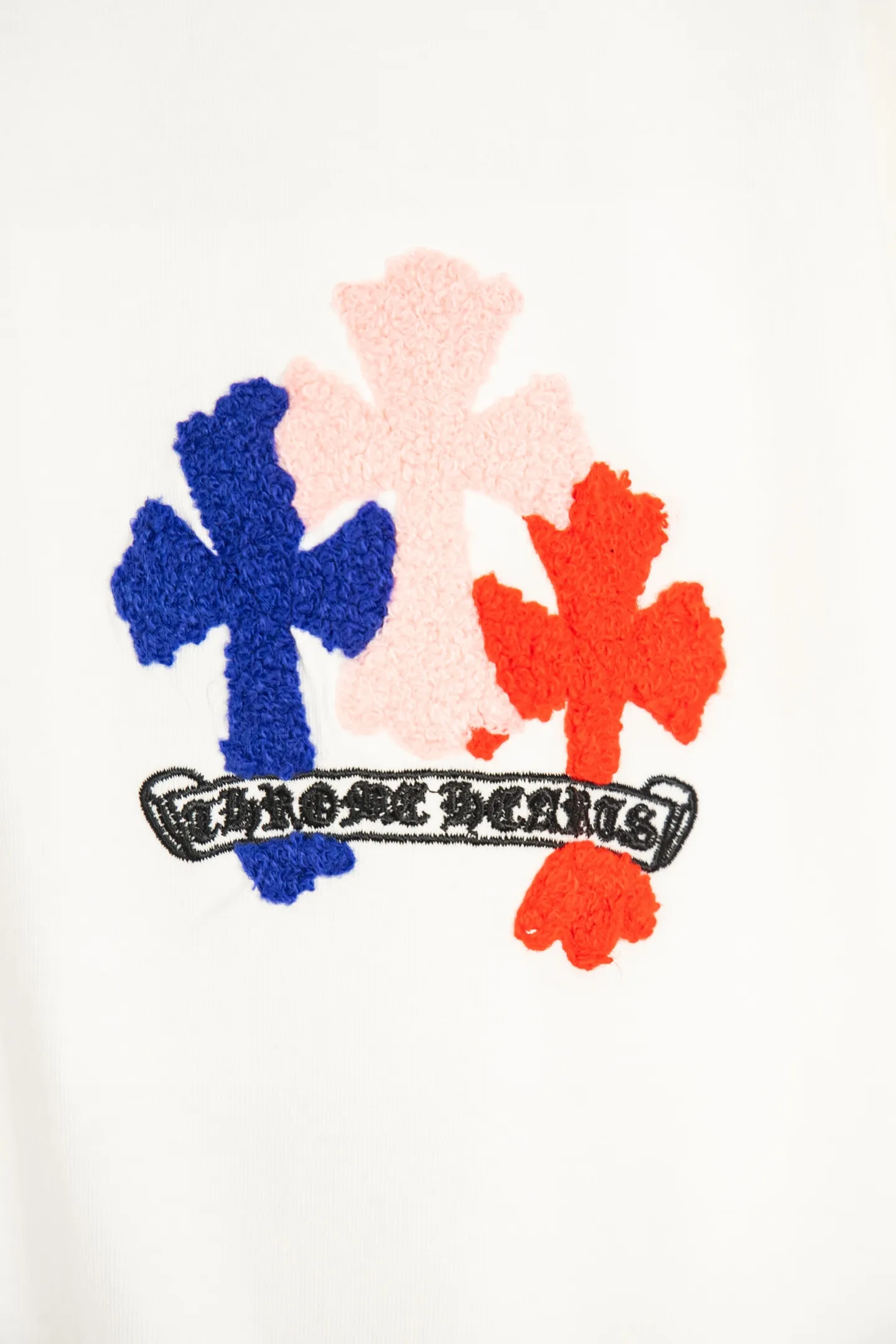 ：Y 110 Chrome Hearts 26ss New Arrival T Quality， ， ， ， Breathable， ， ， Same Style、Versatile 。 ， ； Classic ， 。 ， 。 、 ， 、 ， 。 ：Black White Size：s—xl